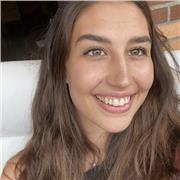 Estudiante para dar clases a niños de todas las edades